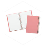 دفاتر مدرسية مصممة للبنات