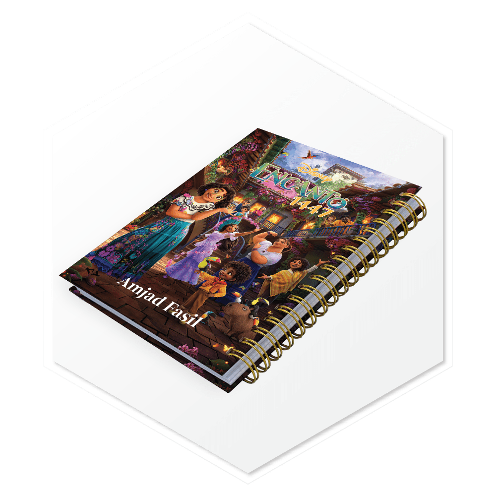 أجندة إنكانتو (ENCANTO) 1447هـ - غلاف فاخر مع مساحة لطباعة اسم العميل بالإنجليزية، تصميم مميز للسعودية والخليج
